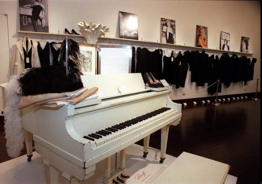 piano marilyn monroe