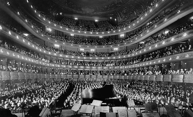640px Metropolitan Opera House a concert by pianist Josef Hofmann NARA 541890 Edit